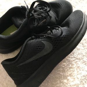 Nike All-Black Free Runs Women